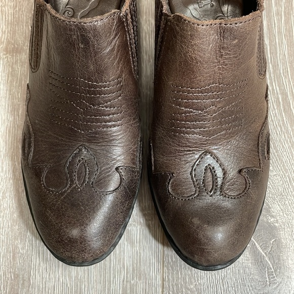 Born Amibeth Brown Leather Western Wingtip Ankle Boot Comfort Heel 7 - Picture 6 of 15